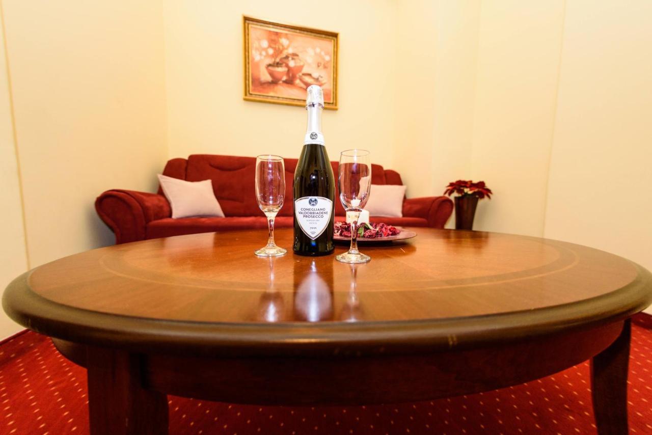 Apartament Baroc Timisoara Esterno foto