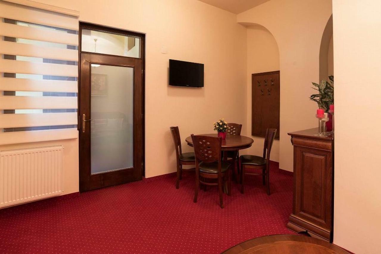 Apartament Baroc Timisoara Esterno foto
